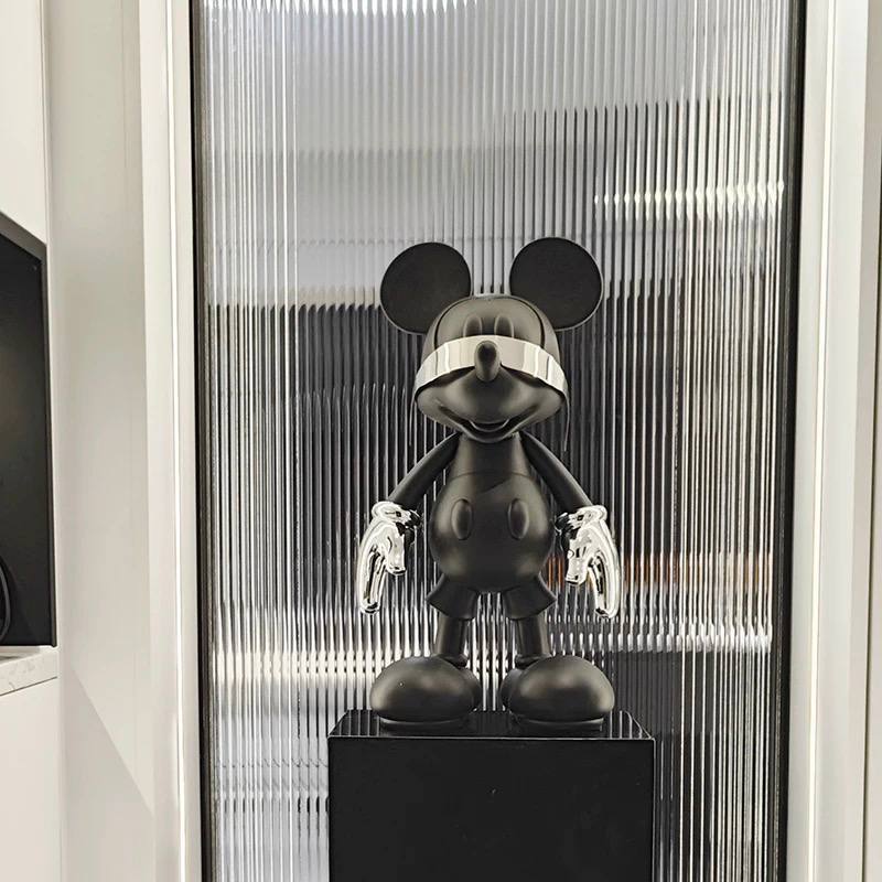 Modern Mickey Decor | RT025