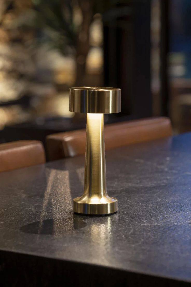 Modern decorative lamp - MM034