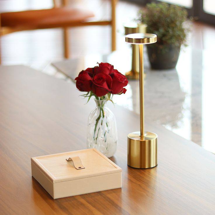 Modern decorative lamp - MM035