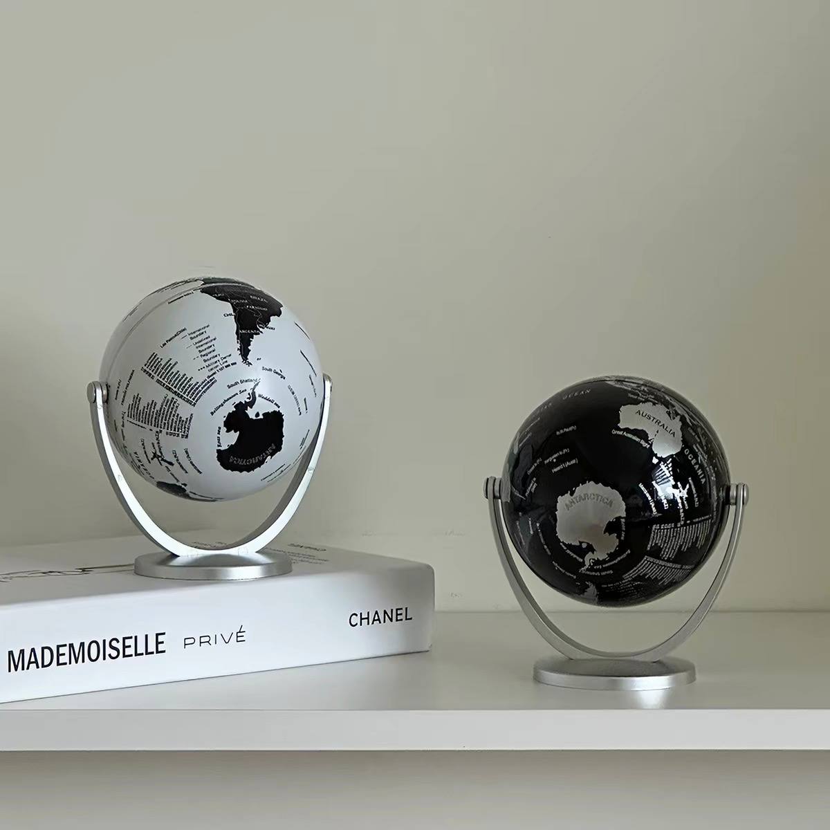 Modern Mini Metallic Rotating Desk Globe-MM174