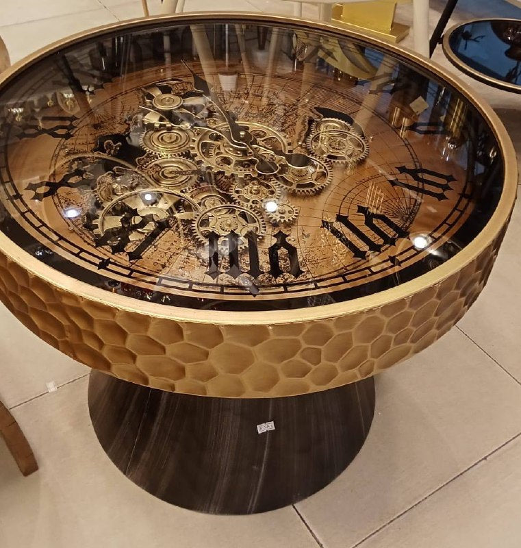 Clock-shaped decorative table