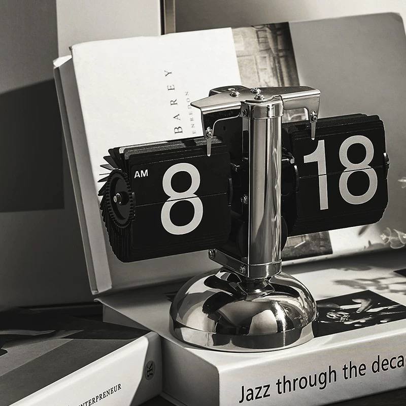 Retro Mechanical Auto Flip Desk Clock-MM180
