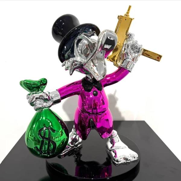 Uncle Scrooge's luxurious statue