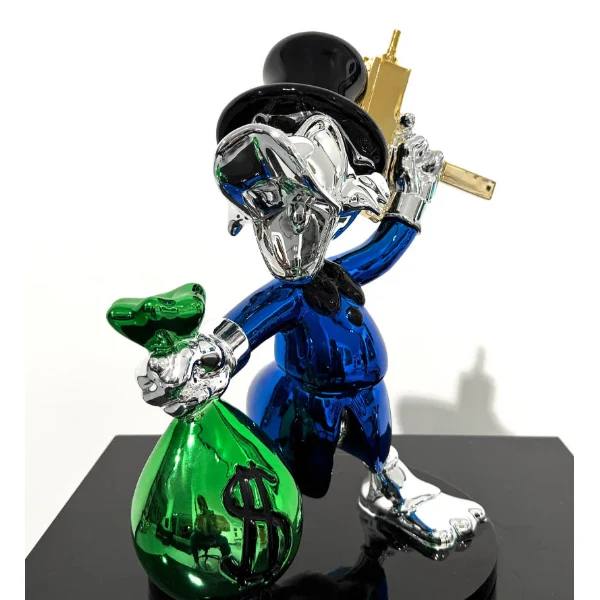 Uncle Scrooge's luxurious statue