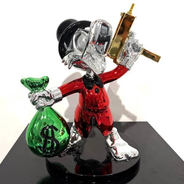 Uncle Scrooge's luxurious statue